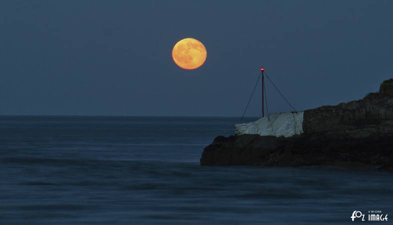 Moonrise over White Rock, Looe - © Ian Foster / fozimage 3rd June 2015 - Moonrise over White rock, Looe - © Ian Foster / fozimage